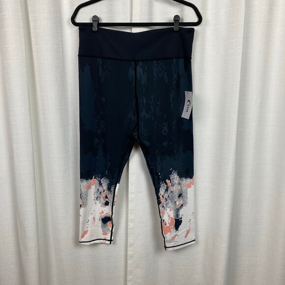 Zyia Black Watercolor Ombre Summit Hi-Rise 7/8 Leggings Sz.16-18 NWT - Picture 3 of 11